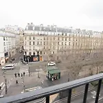 Parisien Face Metro Pigalle - 9 - 2p Lägenhet *